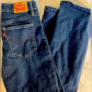 Women’s Levi’s 315 shaping bootcut jeans size 27
